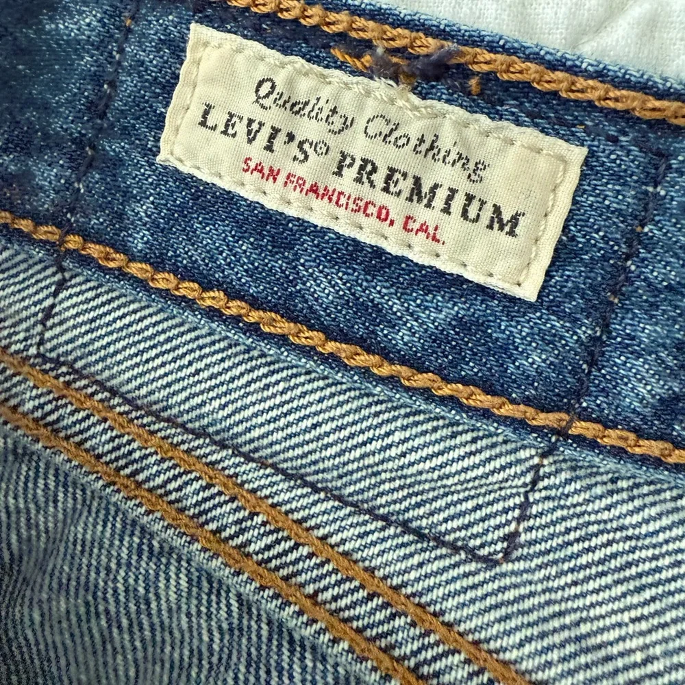 Levi’s Wedgie Straight Blue Denim Jeans - Picture 7 of 12